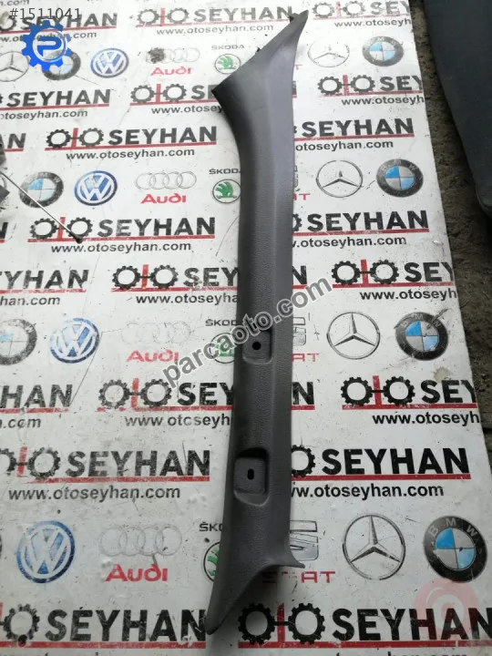 76911-0C702 nissan vanetta cargo sağ ön direk kaplaması