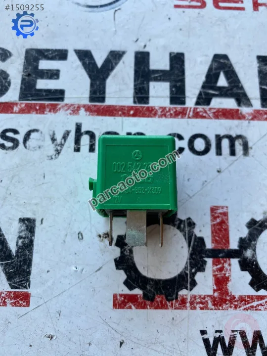 0025422319 mercedes c180 w204 hava kompresör rölesi yeşil