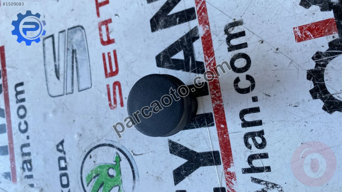 51168222183 bmw x1 E84 F10 çakmaklık kapağı