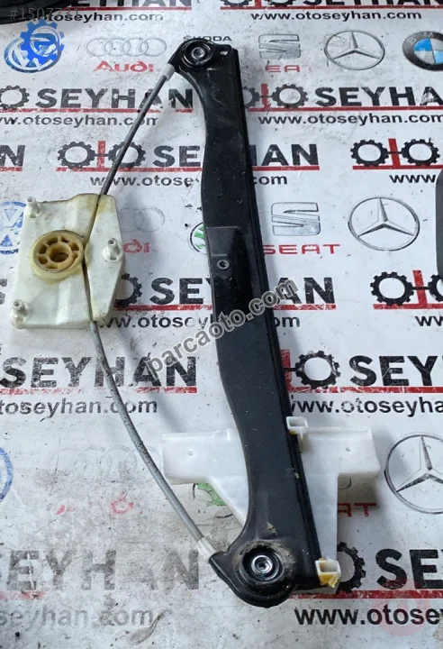 8P4839462A audi a3 sportback 2008 sağ arka kapı cam krikosu