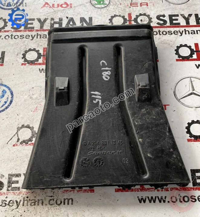 A2048311346 mercedes c180 w204 arka ayak havalandırma kanalı A2048311346 mercedes c180 w204 arka ayak havalandırma kanalı