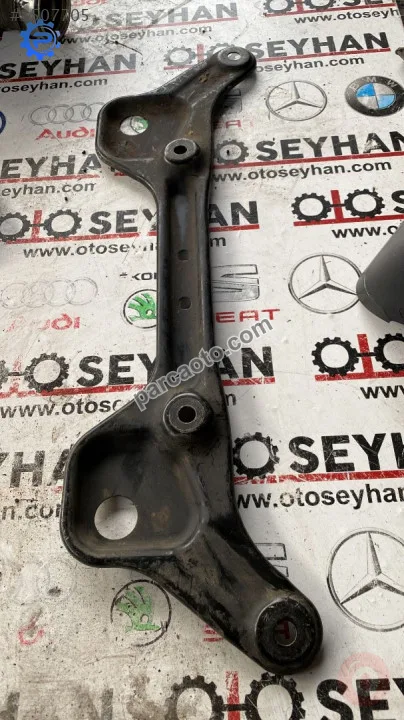 A2046230011 mercedes c180 w204 ön travers destek demiri A2046230011 mercedes c180 w204 ön travers destek demiri