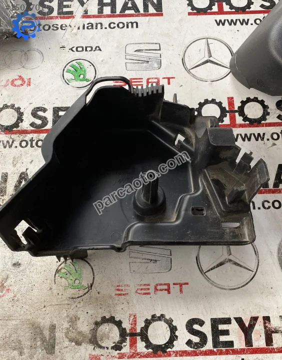 A2046891308 mercedes C180 W204 park fren pedalı kapağı