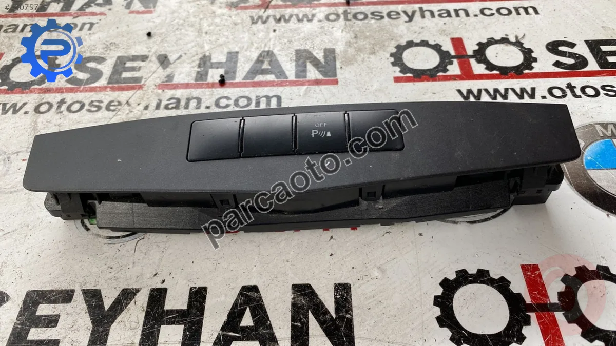 A2049050500 mercedes C180 W204 park sensörü tuş takımı