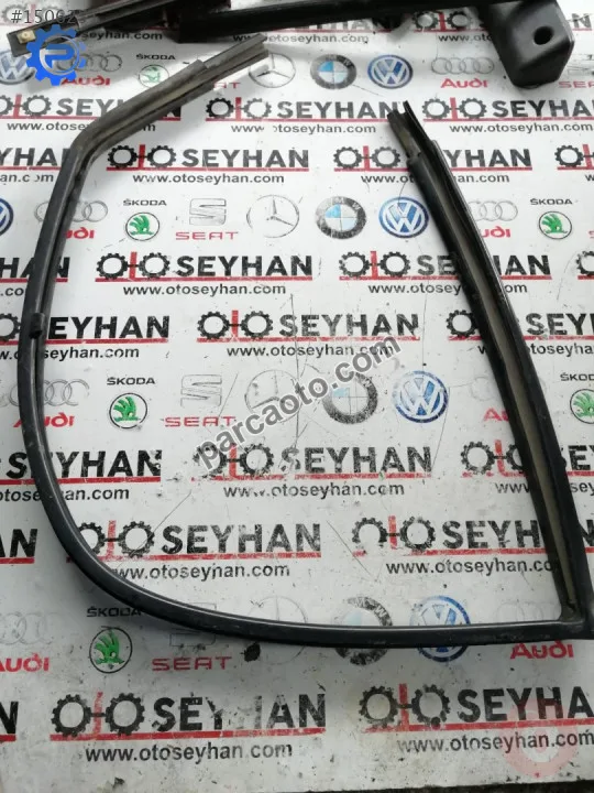 nissan vanetta cargo sağ ön kapı cam çerceve fitili