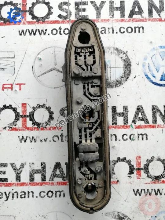 962-796 nissan vanetta cargo sağ arka stop duyu