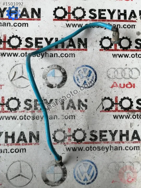 1K0201294C vw golf 5 yakıt deposu borusu mavi