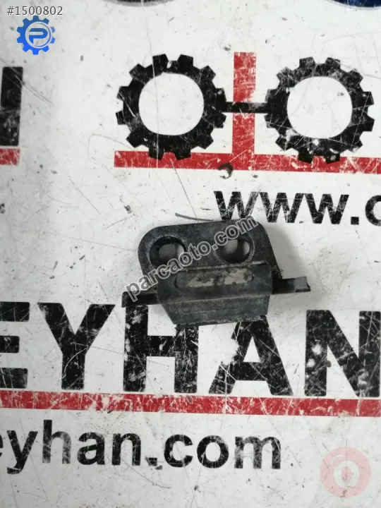 8P4853588 audi a3 2008 sağ orta direk dış kaplaması tutucu