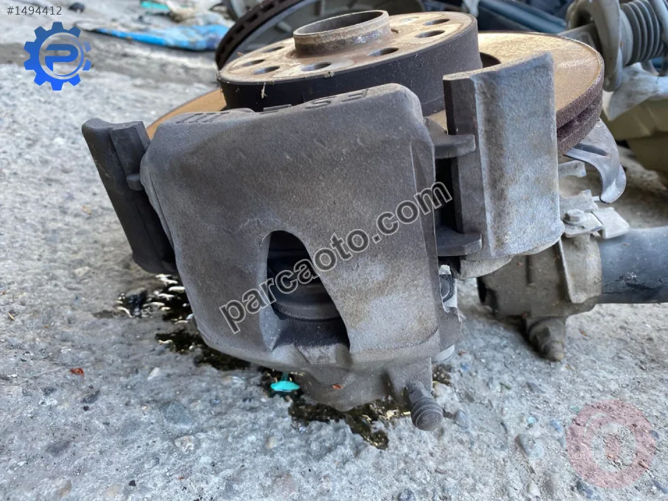 volkswagen golf 5 sağ ön fren merkezi