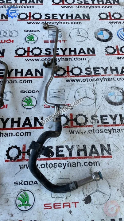 03C660M golf 5 b6 1.6 fsi bag üst yakıt pompası borusu
