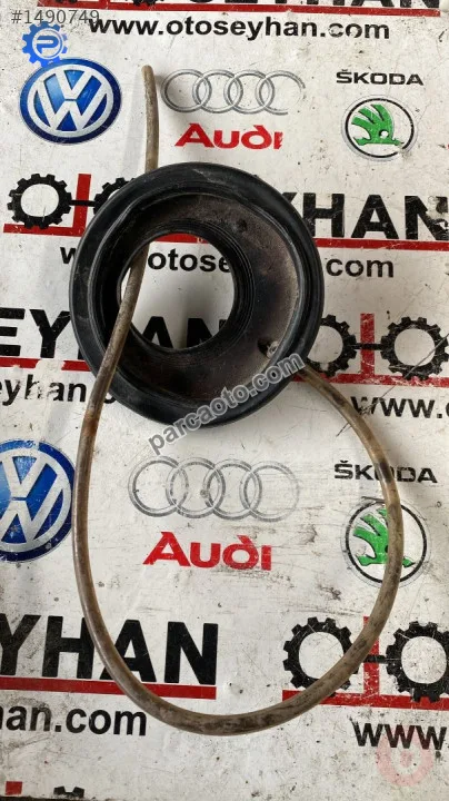 8P4809933A audi a3 sportback depo kapağı iç tahliye contası