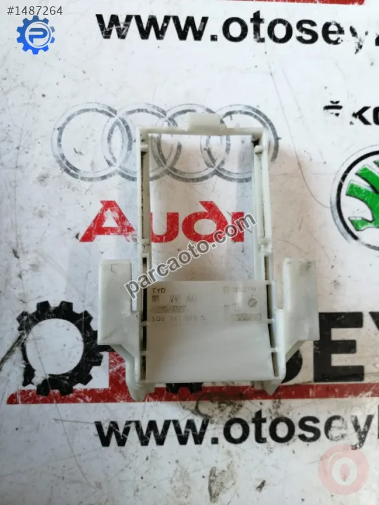 5Q0941070C vw  audi seat skoda confor beyni fiş kilidi