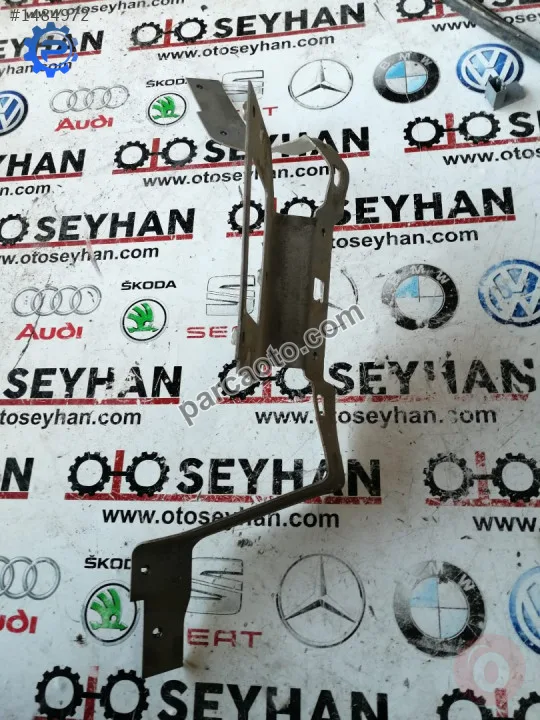 2K1858897A vw caddy göğüs üst bağlantı demiri