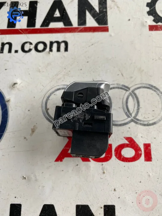 8V0959855C audi a3 sportback 2019 tekli cam düğmesi