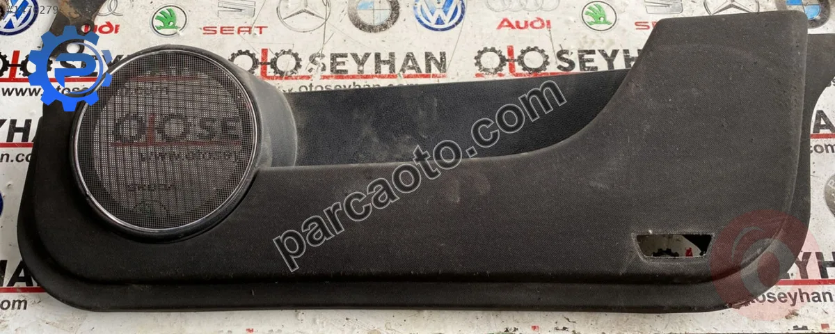 mercedes c180 w204 sağ ön kapı kartonu alt kaplaması