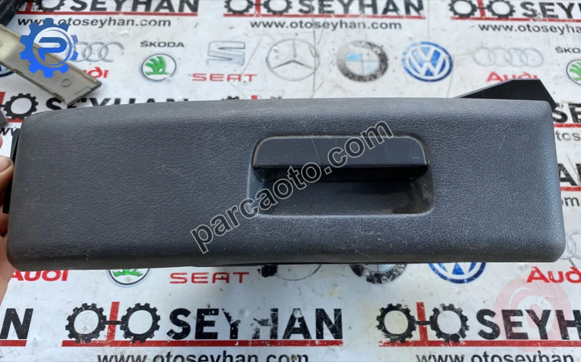 1K0882600B vw jetta 2009 sağ yolcu koltuk alt eşya bölmesi