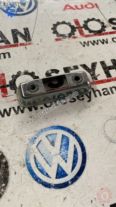 5J0827229 skoda fabia 2011 bagaj kapağı açma düğmesi yuvası