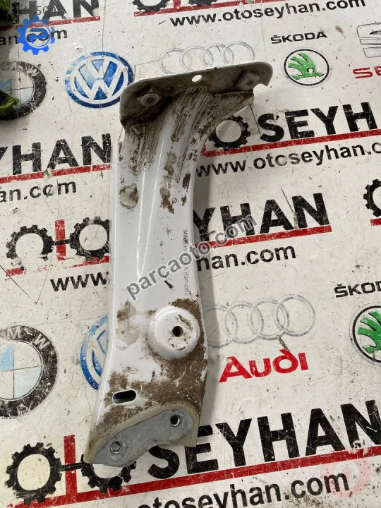 5E0821142 skoda octavia sağ çamurluk bağlantı sacı demiri