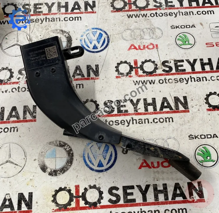 5Q0200059HL skoda octavia 2016 ön yakıt borusu koruyucu