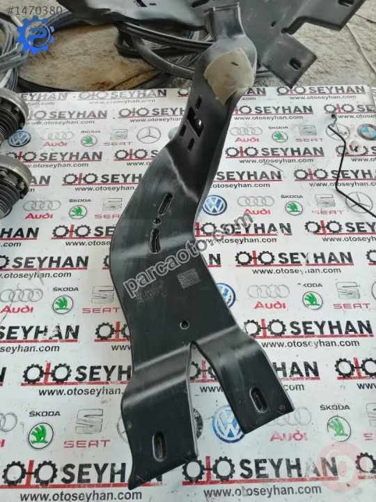 1K0819805D audi a3 sportback sol arka ayak havalandırma boru