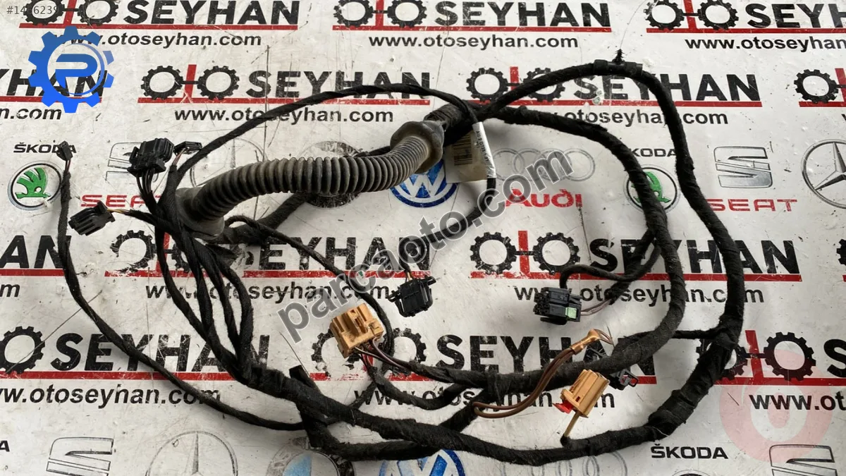 8P4971147T audi a3 2008 bagaj kapağı tesisatı