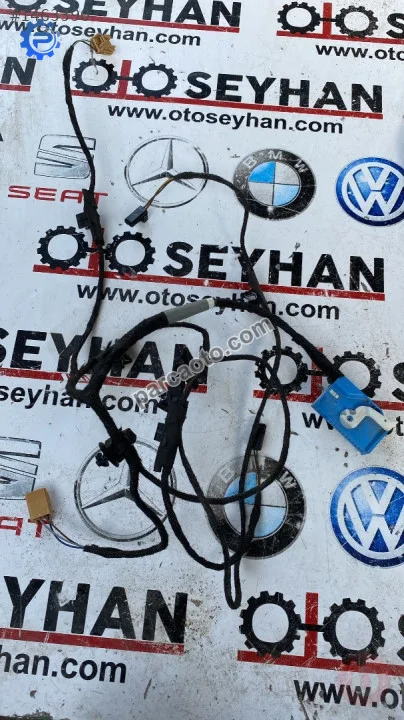 8W0971036D audi a4 2017 sağ ön kapı kartonu tesisatı