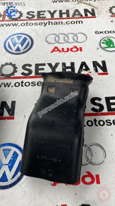 87217-05020 toyota carina sağ arka ayak havalandırma kanalı