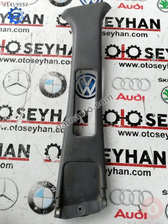 62411-05010 Toyota carina 1998 sağ orta direk üst kaplaması
