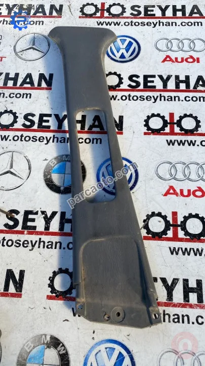 62412-05010 toyota carina orta sol direk üst kaplaması