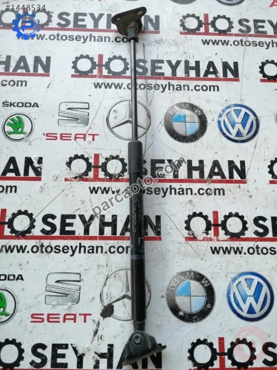 68960-0W640 Toyota yaris 3 bagaj amortisörü