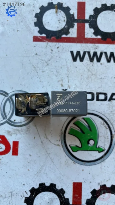 90080-87021 toyota üniversal gri röle 4 bacak