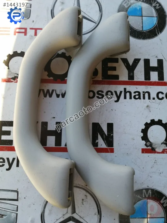 2K0857607 vw caddy tavan tutamağı