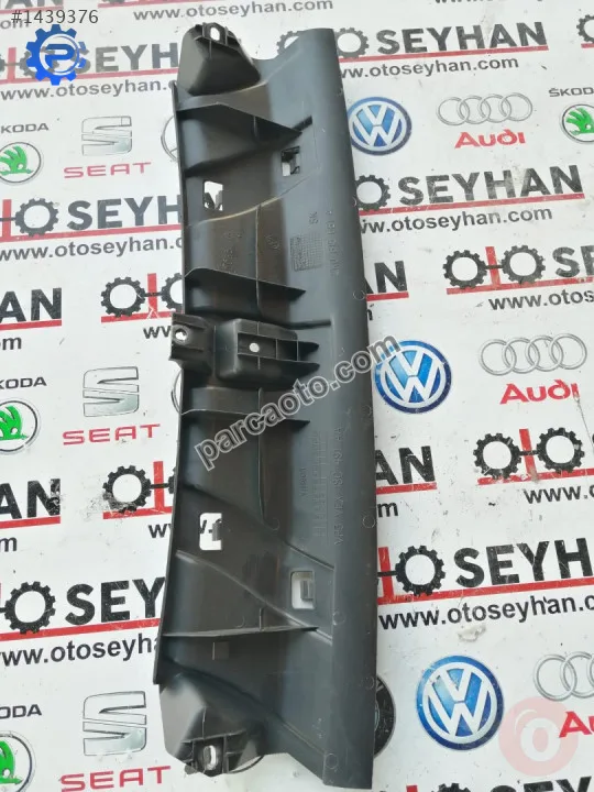 2K0815681A caddy gögüs ön cam havalandırma kanalı altı