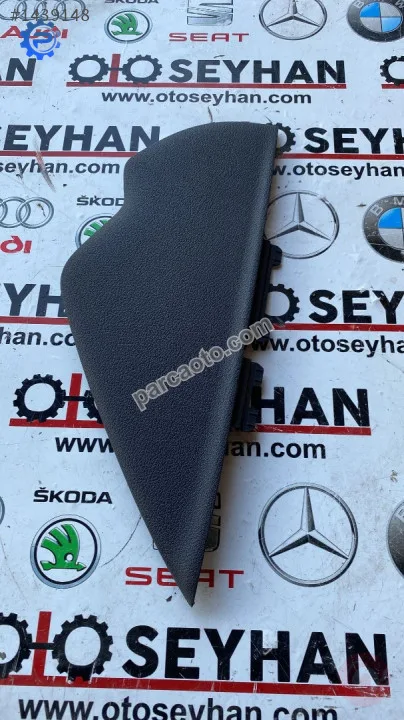 2K0858218 volkswagen caddy göğüs yan kaplaması sağ