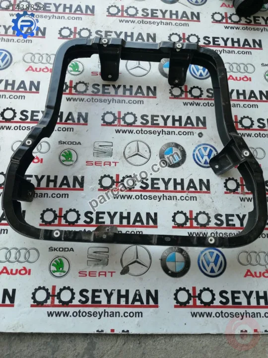 2K0864281A vw caddy sol arka ayak altı eşya bölmesi demiri