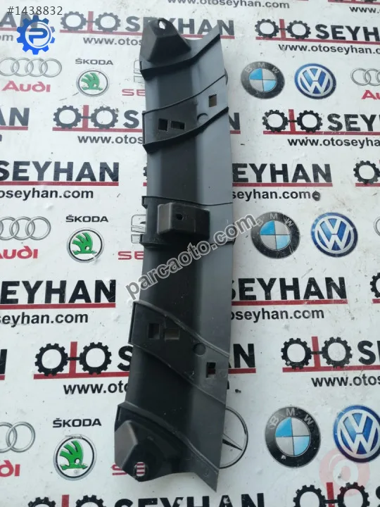 2K0815681A vw caddy 2005 gögüs ön cam havalandırma kanalı
