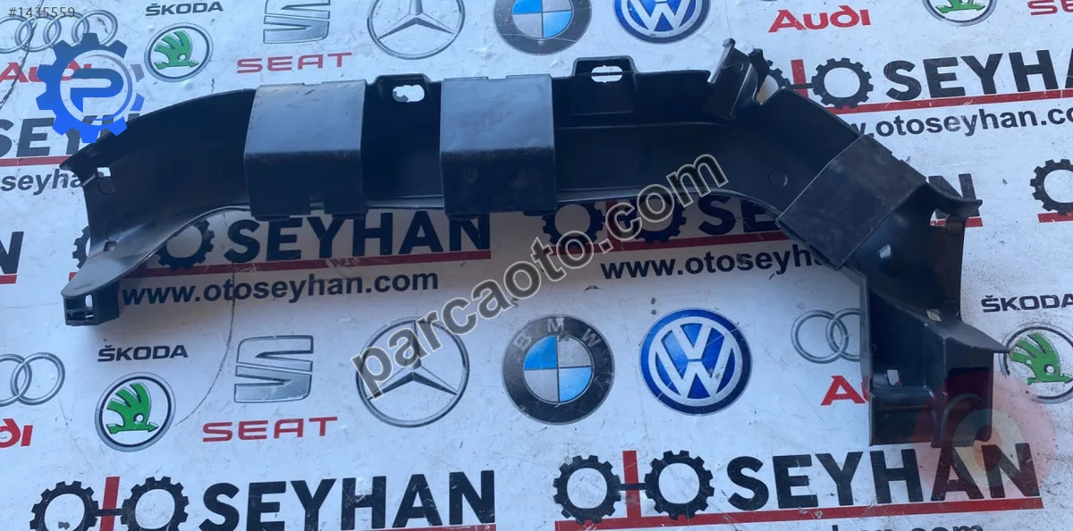 5Q1971815B audi a3 2019 göğüs tesisat kablo kanalı