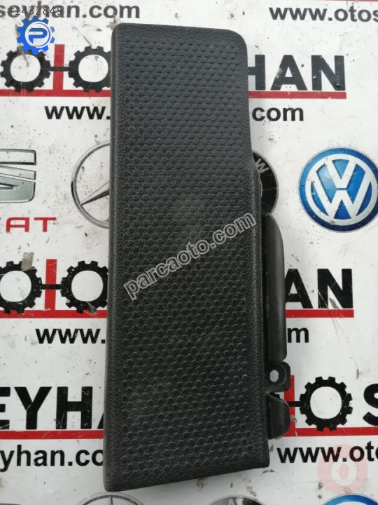 1K1864777B volkswagen golf 6 ayak destek plastigi