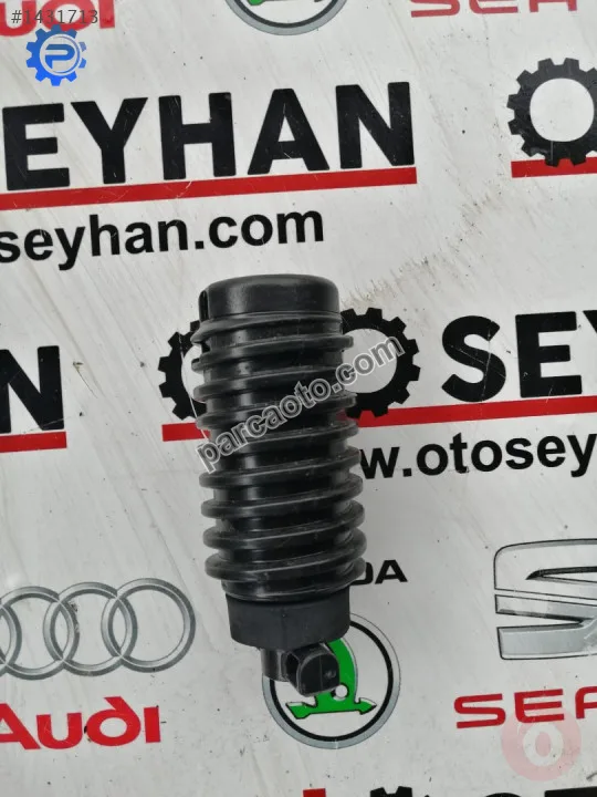 1K0803899D volkswagen golf 6 stepne vidası