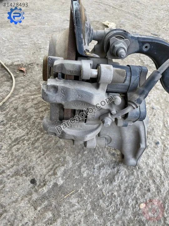 3Q0615406J vw tiguan 2017 sağ arka fren merkezi elektrikli