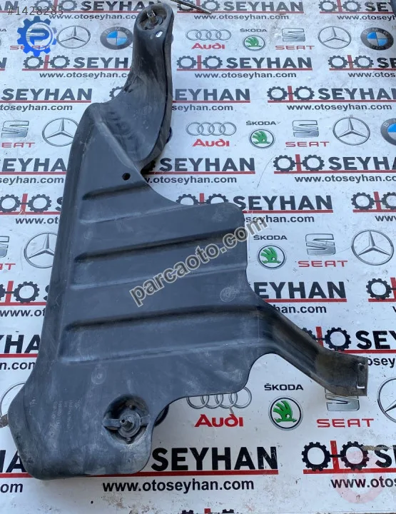 5QF501713B volkswagen tiguan 2017 sol arka dingil koruyucu