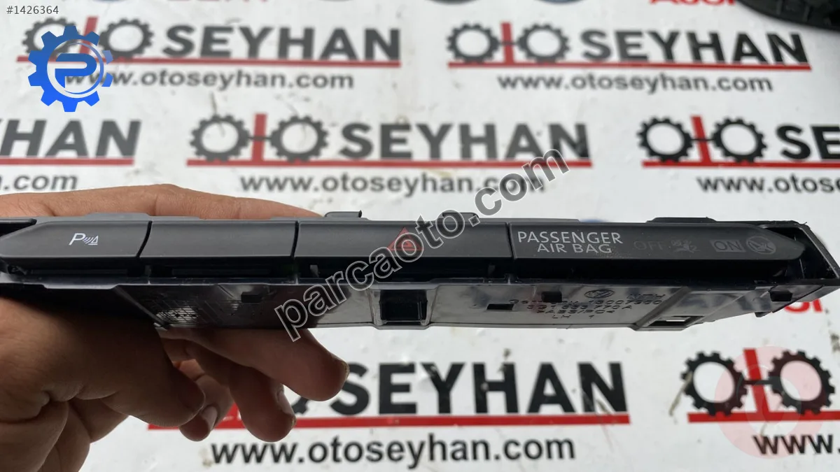 3G1853770A vw passat b8 göğüs tuş takımı  dörtlü düğmesi