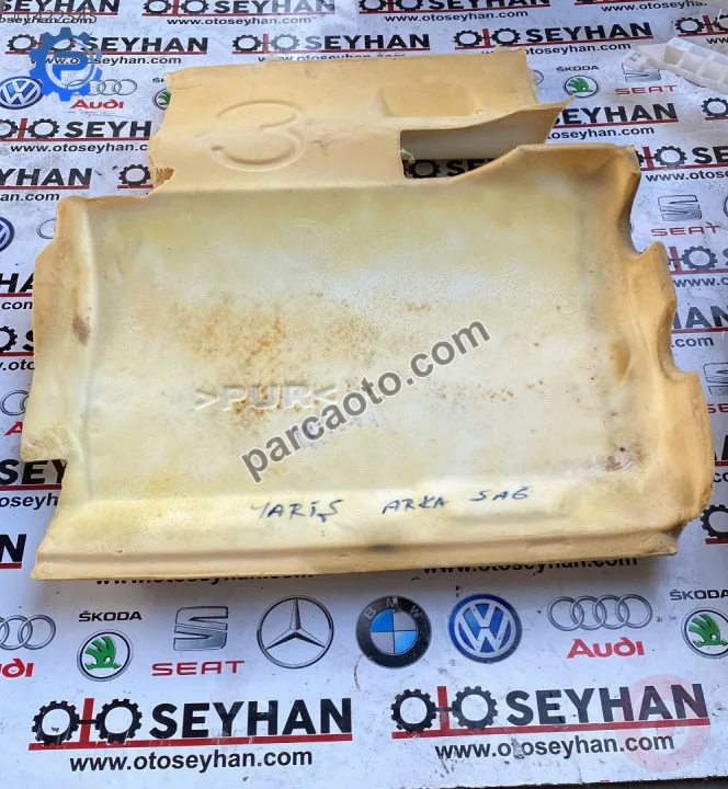 toyota yaris 2011 sağ arka taban halısı süngeri