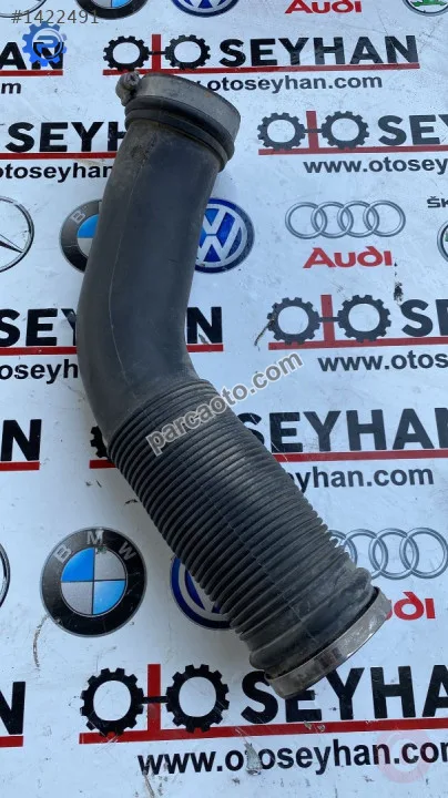 6K0129627A volkswagen caddy 2001 1.9 tdi hava filtre borusu