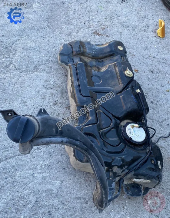 peugeot 407 1.6 hdi yakıt deposu