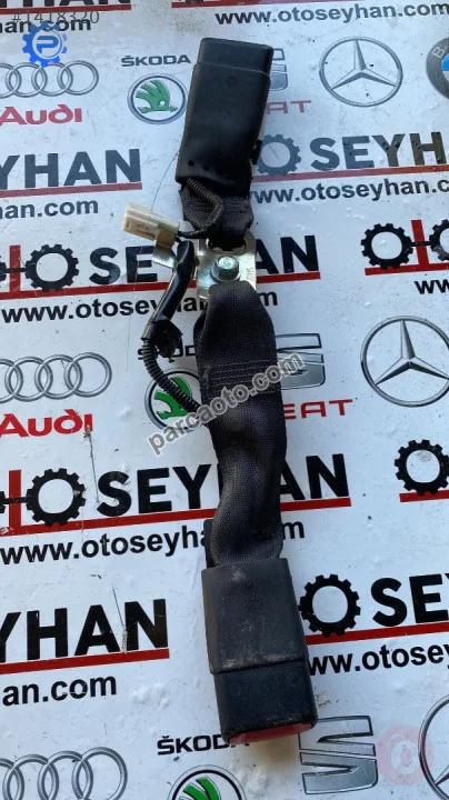 toyota yaris 2012 arka emniyet kemeri kilidi sol