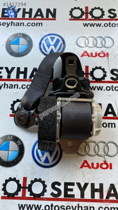 7P1700 toyota yaris 2012 sağ arka emniyet kemeri