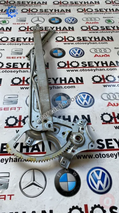 toyota yaris 2012 sağ ön kapı cam krikosu