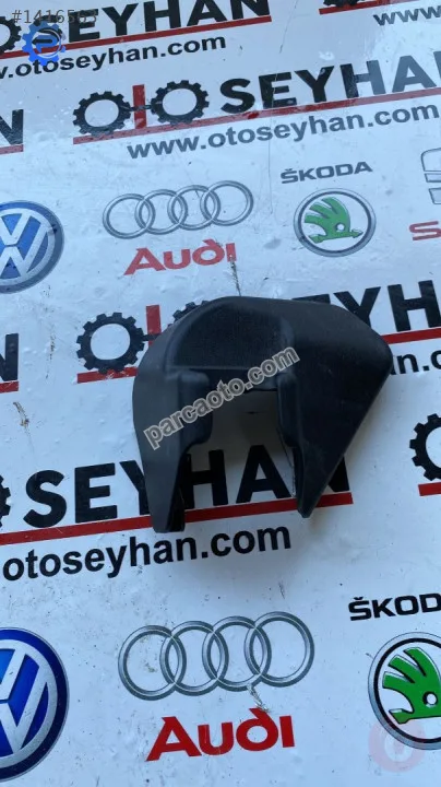 72138-0D070 toyota yaris 2012 ön koltuk kızağı kapağı