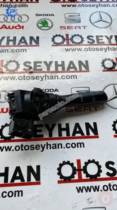 17F144 toyota yaris 2012 silecek kolu